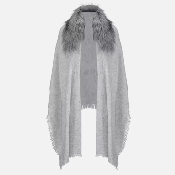 Cabi Heavenly Wrap Sweater Poncho Gray Faux Fur Collar Fringe  #4061 - Picture 4 of 6